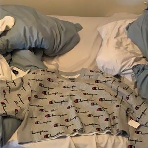 Cropped champion sweatshirt never worn!